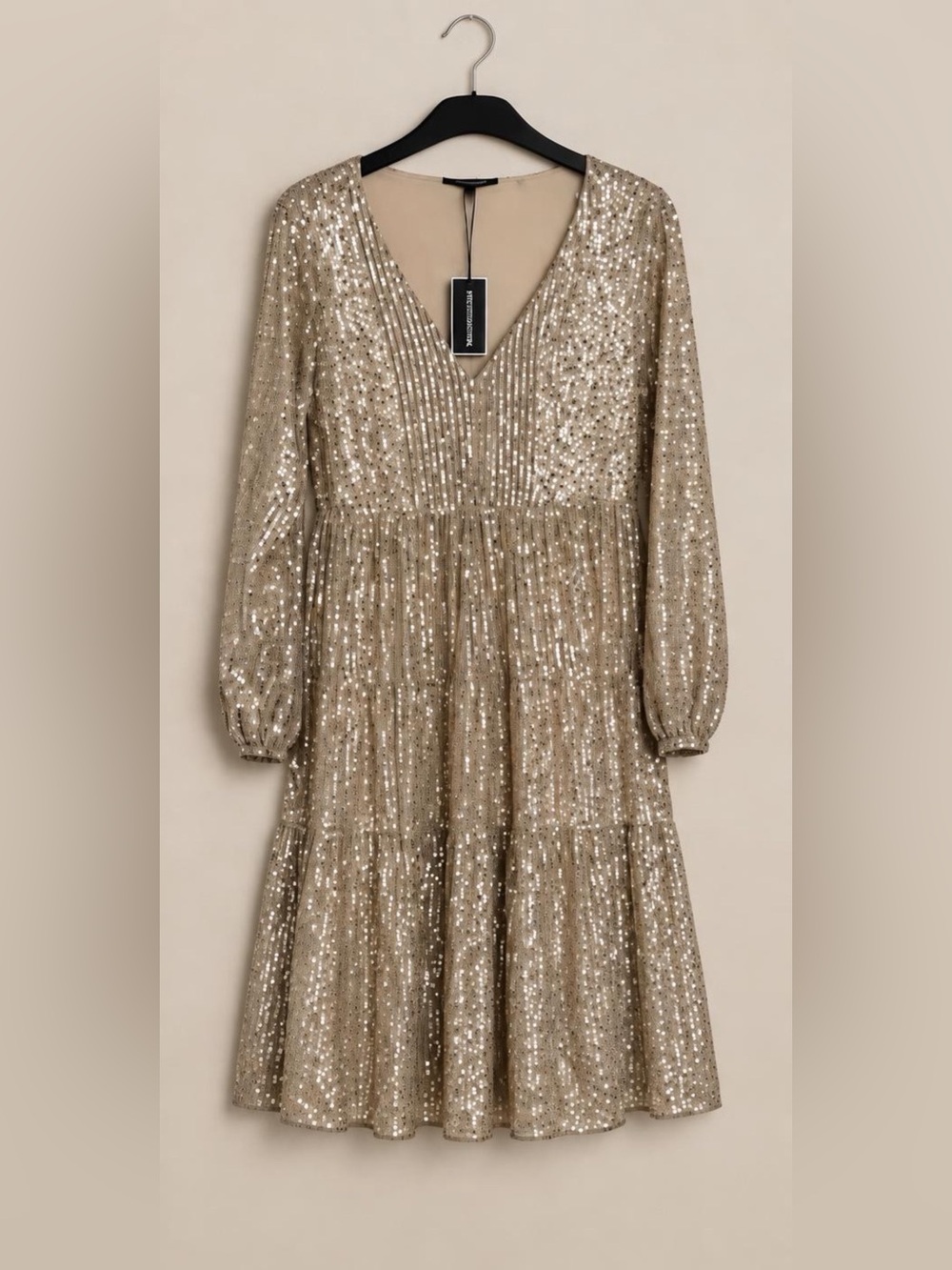 Cable & Gauge Gold Sequin Long Sleeve V-Neck Dress NWT